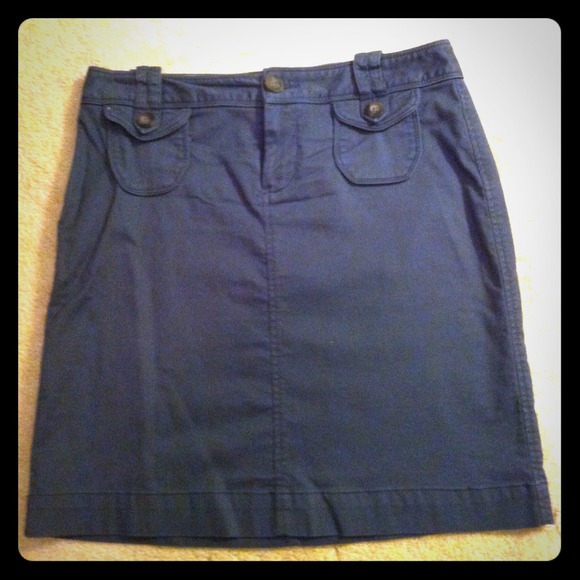 ⚓ SOLD In Bundle ⚓ Old Navy Khaki Skirt in Navy