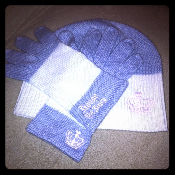 Juicy Couture Cute Beenie & Gloves💙
