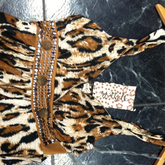 Cute leopard print halter dress - Picture 2 of 2