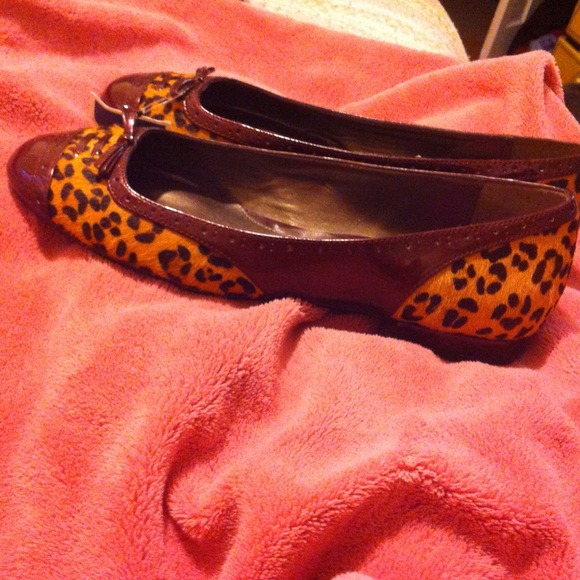 Liz Claiborne flats size 8 1/2 brand new