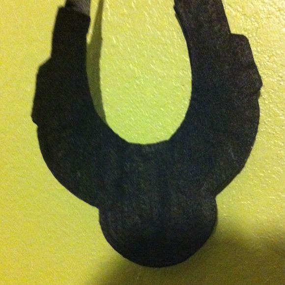 Necklace - Picture 3 of 4