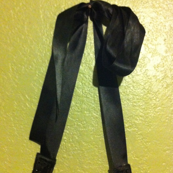 Necklace - Picture 4 of 4