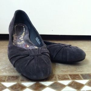 Grafite grey Born Adele Flats. Classic. Suede.