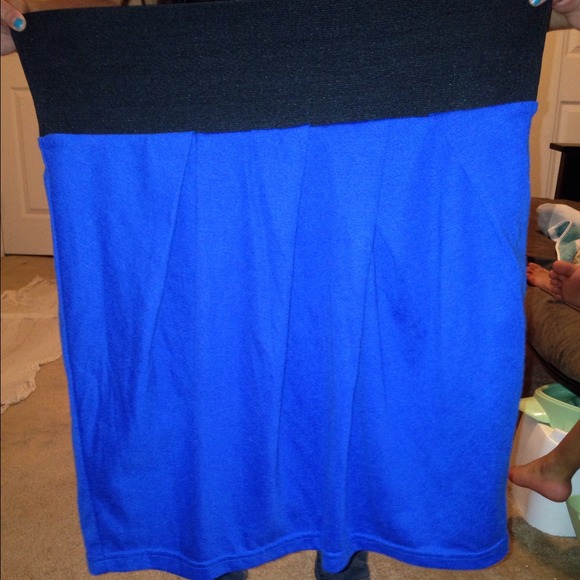Skirt - Picture 3 of 3