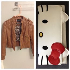 ❗Reserved❗Bundled jacket and Hk wallet :)