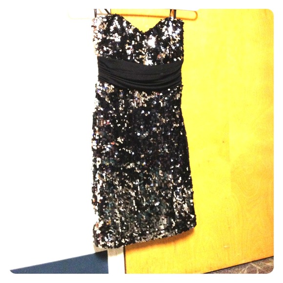 Black sequin party dress!