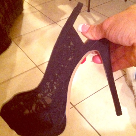 Zara sling backs 7 1/2 black sexy.