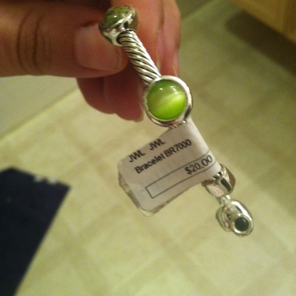 Bracelet. 👏 - Picture 2 of 3