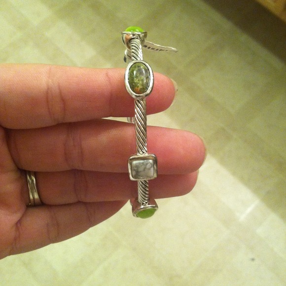 Bracelet. 👏 - Picture 3 of 3