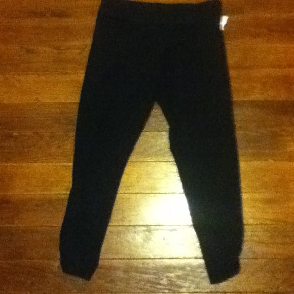 Juicy black leggings