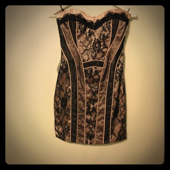 New.Bebe black lace strapless dress. Size Small.