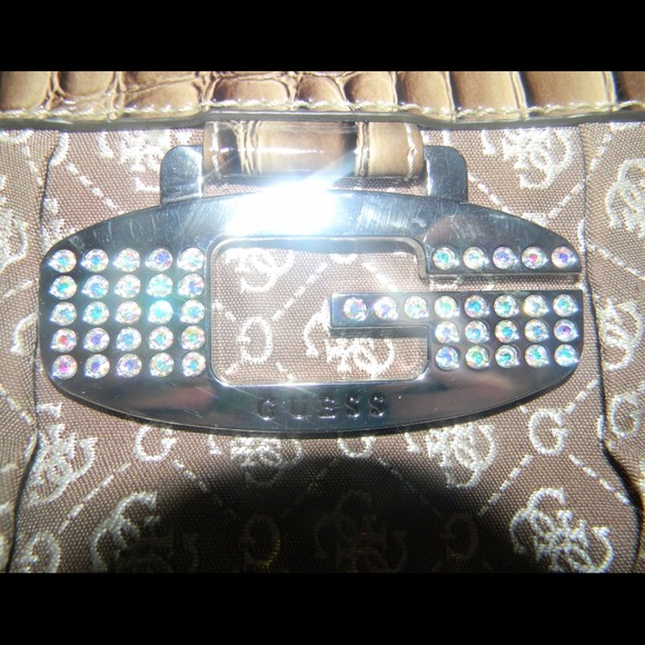 Guess handbag - Picture 2 of 3