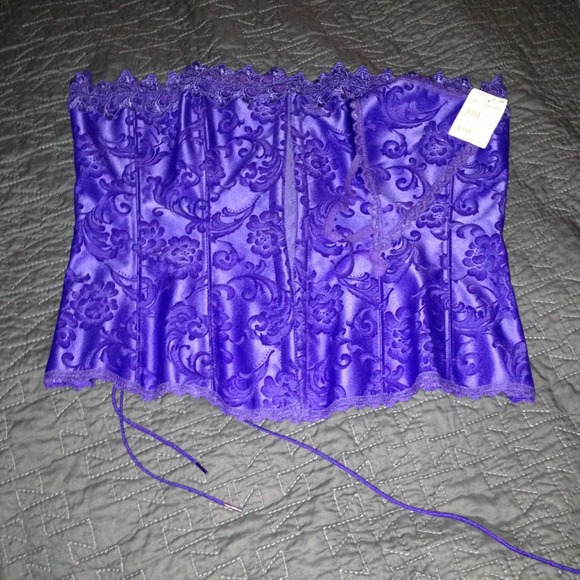 Fredericks of Hollywood. Corset 38.