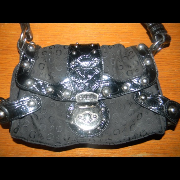 Guess handbag - Picture 2 of 3