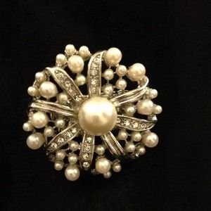 Pearl fashion ring