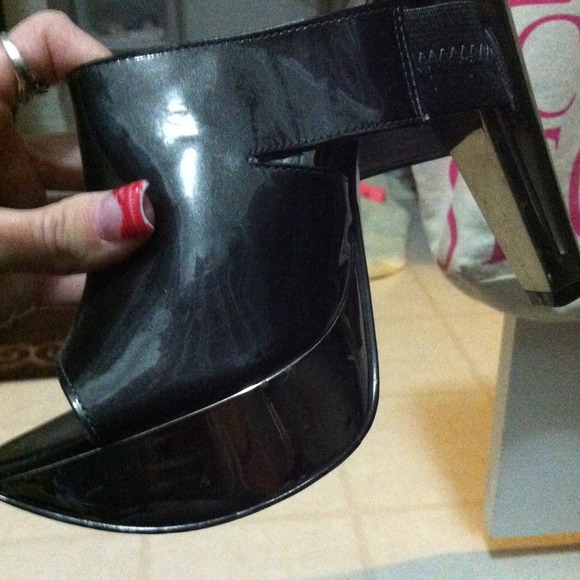 Jessica Simpson heels😍😍 - Picture 3 of 3