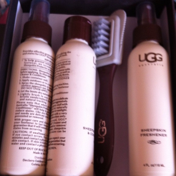 ✂SOLD✂ A care knit for All Ugg boots