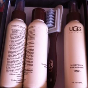 ✂SOLD✂ A care knit for All Ugg boots