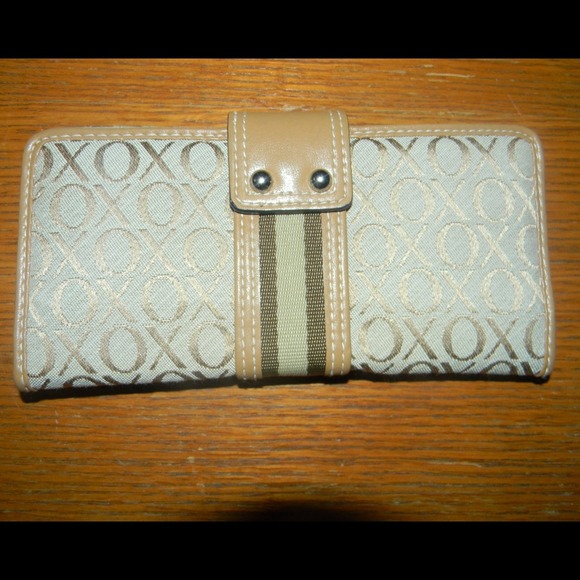 ***TRADED***Xoxo wallet @coffee_brown