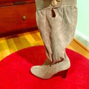 Gray authentic suede boots.