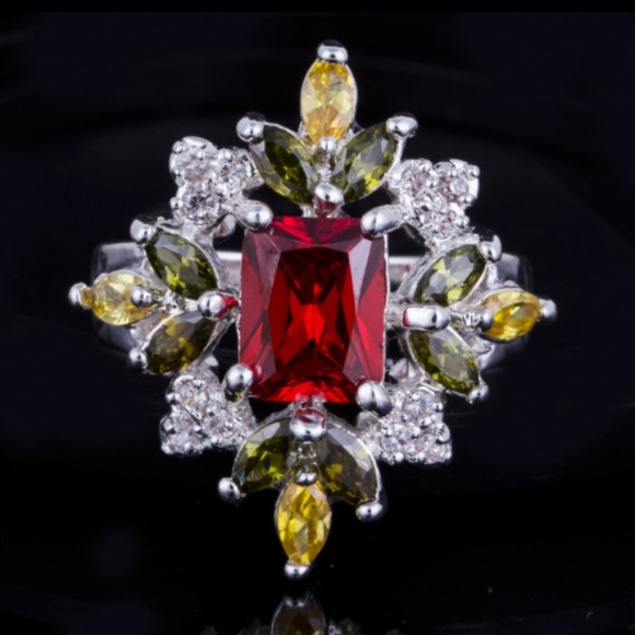 Ring - Picture 3 of 3