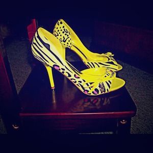 Sarah Janes high heals