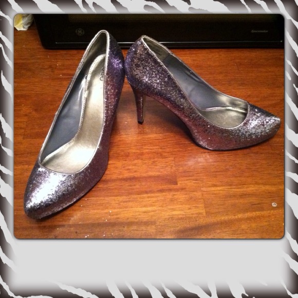 💎Silver sparkly glitter Heels! NEW!💎