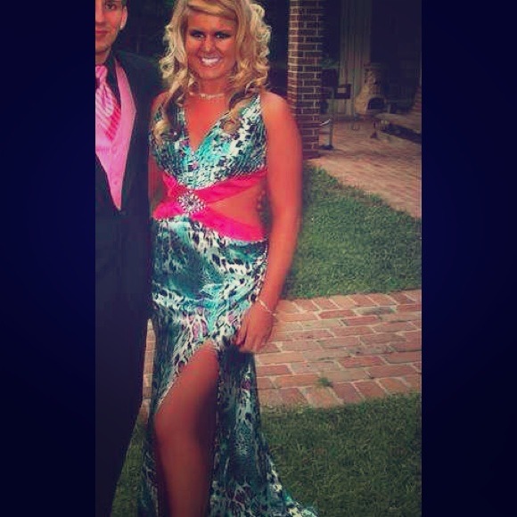 Dresses & Skirts - Prom dress