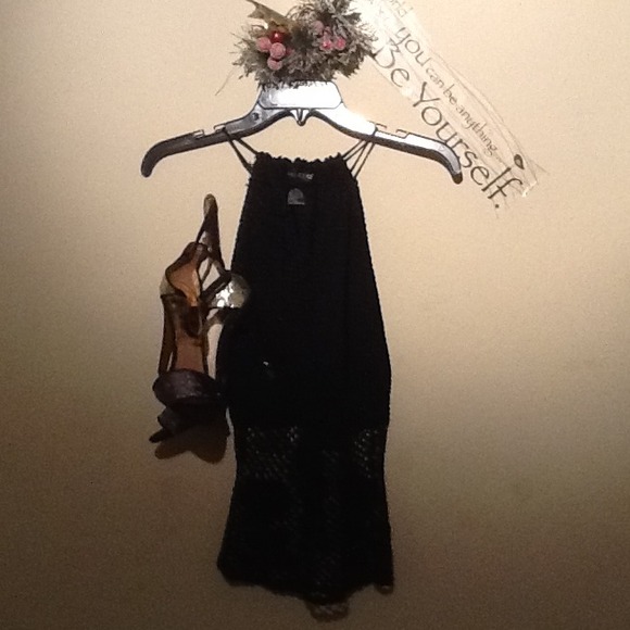 ❌Sold in person to trinisye❌bebe crocheted top - Picture 2 of 4