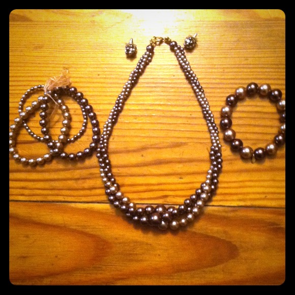 Complete matching jewelry set