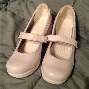 Beautiful Crocs White Mary Jane style size 8