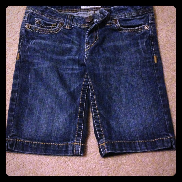 ✨SOLD✨Brand New Aeropostale jean Bermuda shorts!