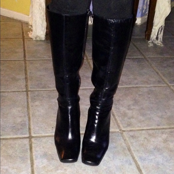 Black boots size 5.5