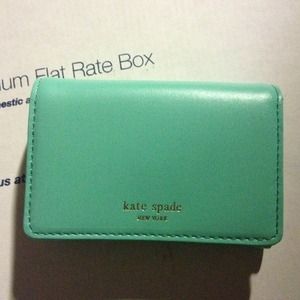 💢SOLD💢Kate Spade mint wallet