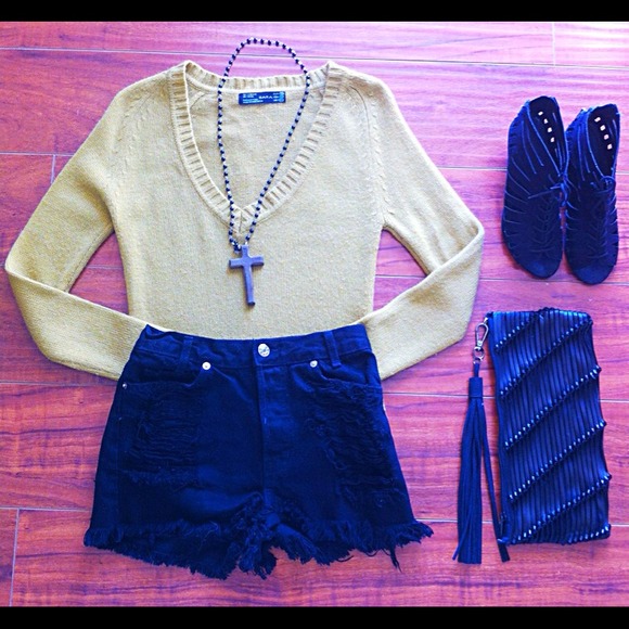 Zara Mustard Yellow V Neck Sweater S