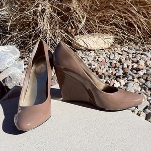 Tan Jessica Simpson wedges