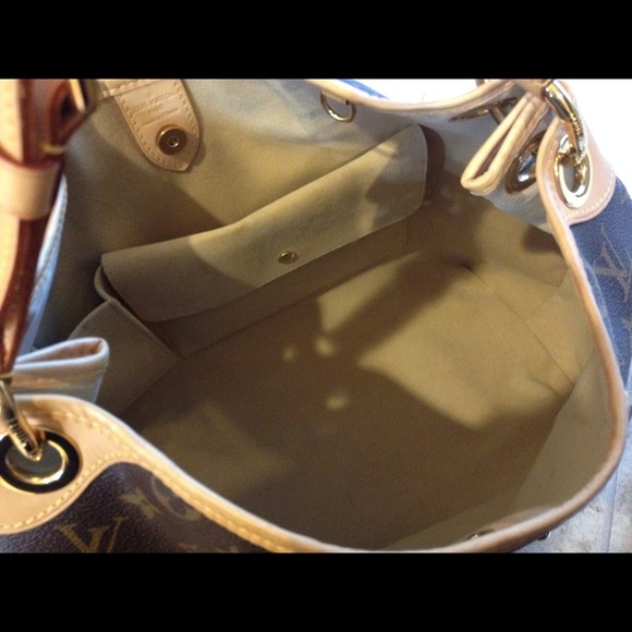 ❌SOLD Locally❌ Authentic Louis Vuitton Galliera PM - Picture 4 of 4