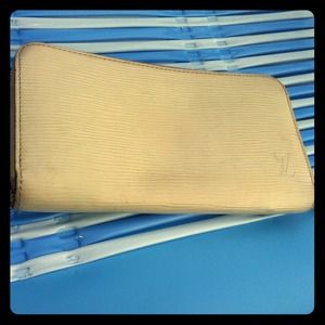 Authentic Louis Vuitton wallet!!