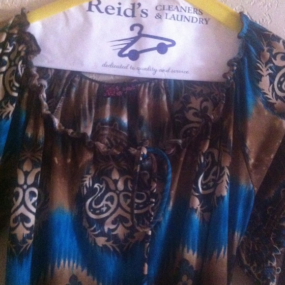 Top - Picture 2 of 2