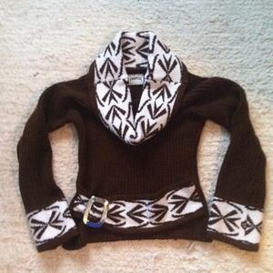 Brown sweater with accented sleeves, collar & belt