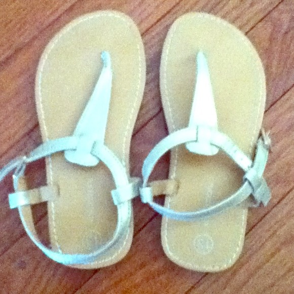 GIRL SIZE 13 Brand new golden sandals for girls
