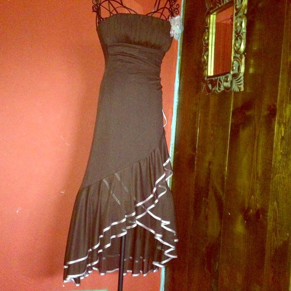 👗Brown with Pink Flower Dress👗