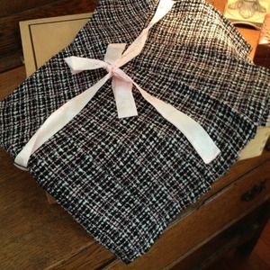 Tweed mini skirt