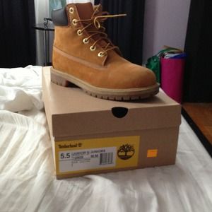 Junior's Timberland Boots
