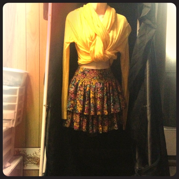 Bright yellow wrap (s) and floral skirt (6)