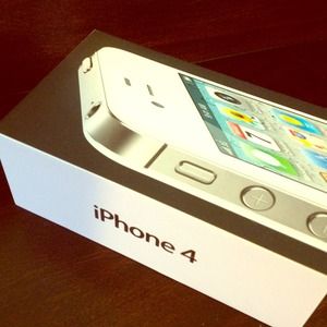 iPhone 4 16G in extremely good condition.