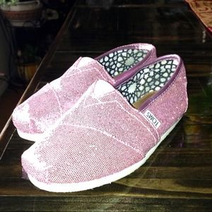 Glitter pink Toms size 6.5