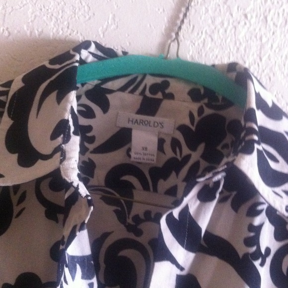 Button down shirt - Picture 2 of 2