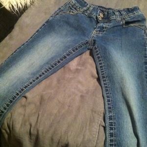Cutest fit skinny jeans!