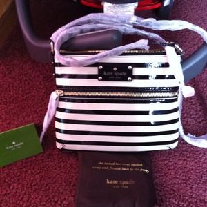Kate spade cross body ! Still AVAILABLE!